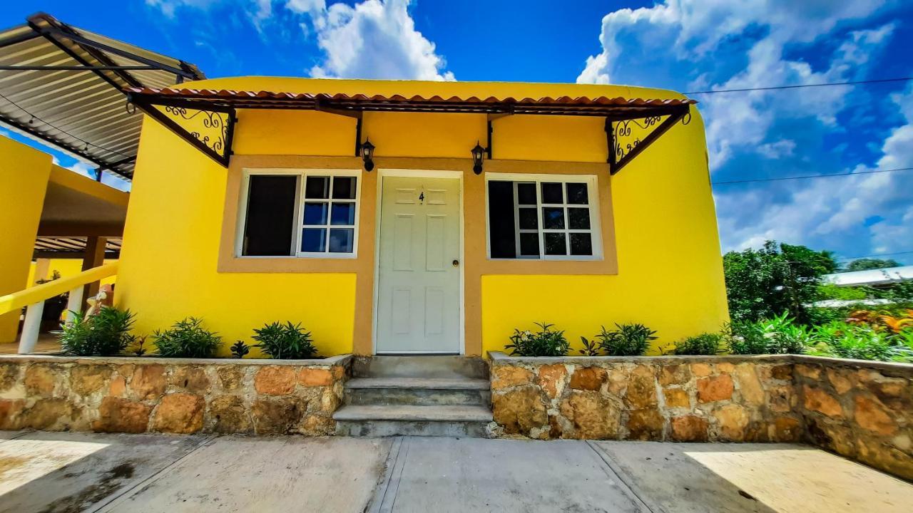 Hotel Quinta Izamal Exterior photo